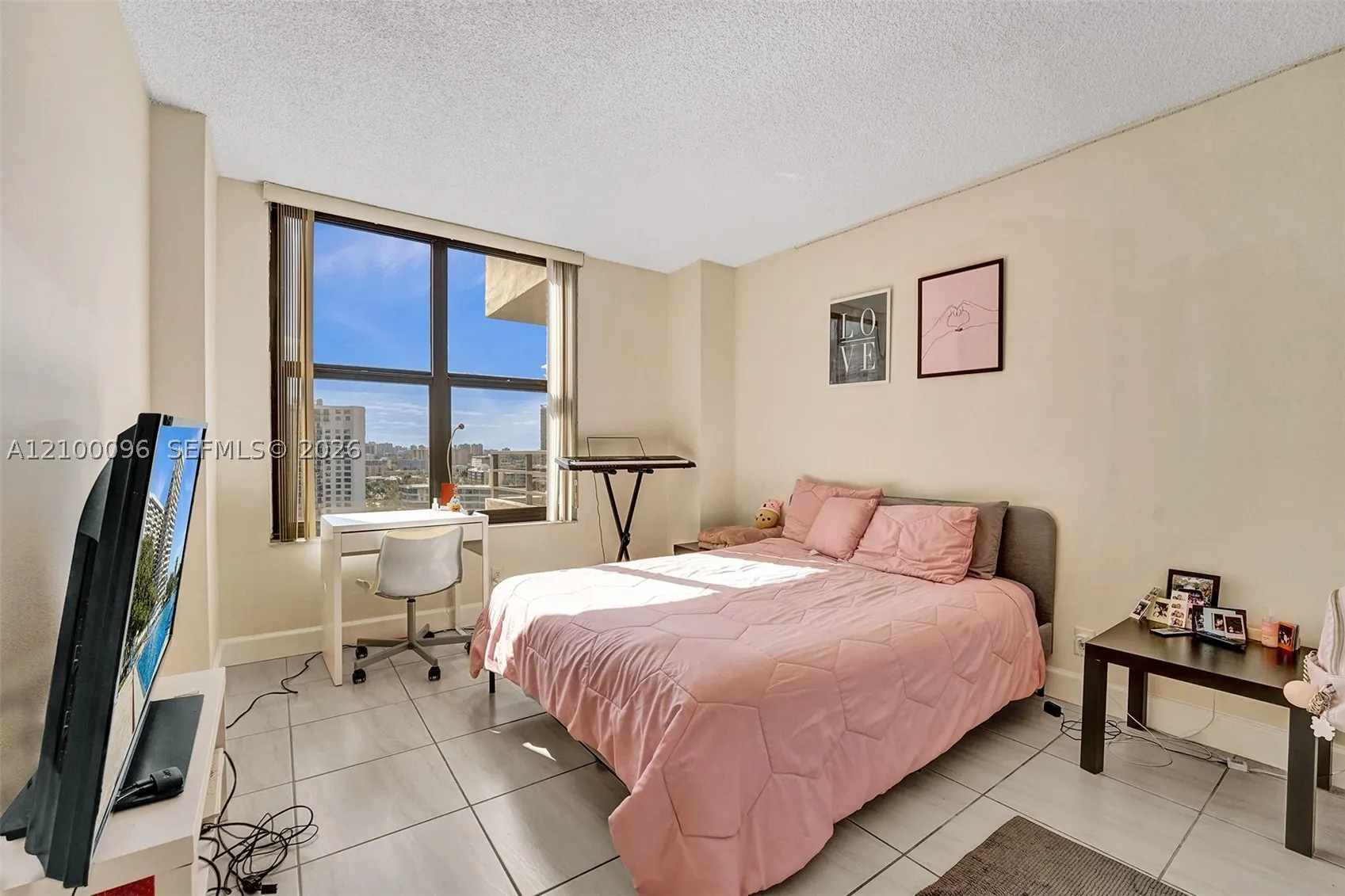 2500 Parkview Dr #1716