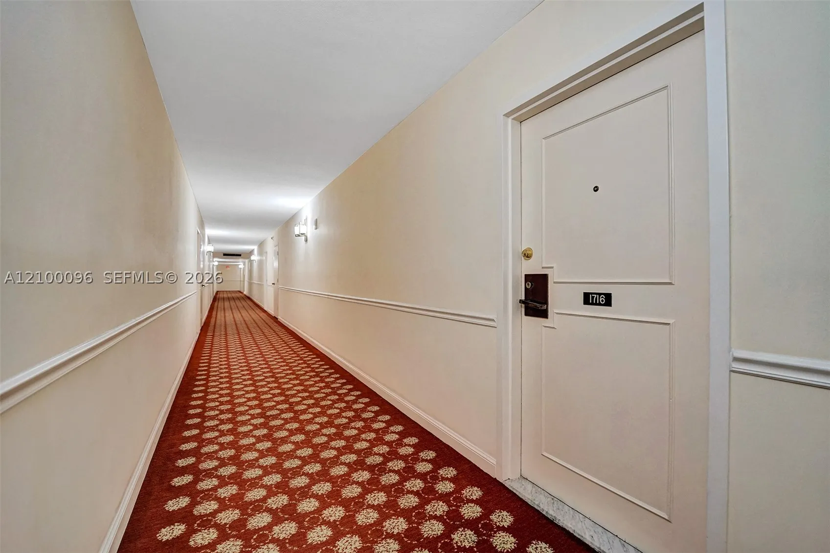 2500 Parkview Dr #1716