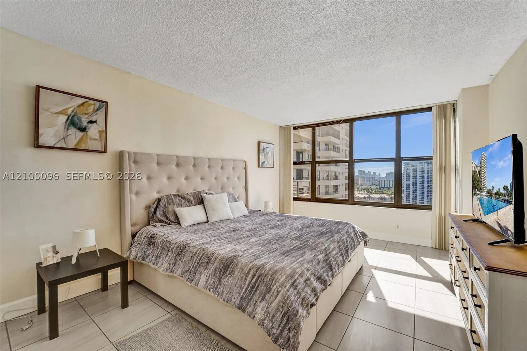 2500 Parkview Dr #1716