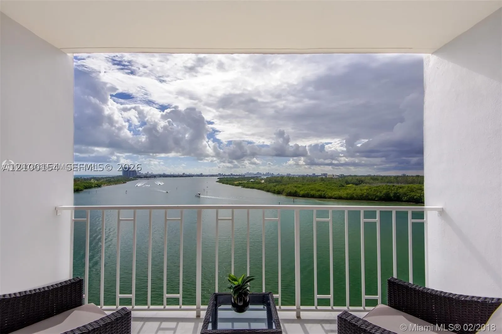 300 Bayview Dr #1102