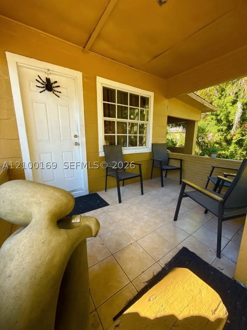 1100 N 24th Ave