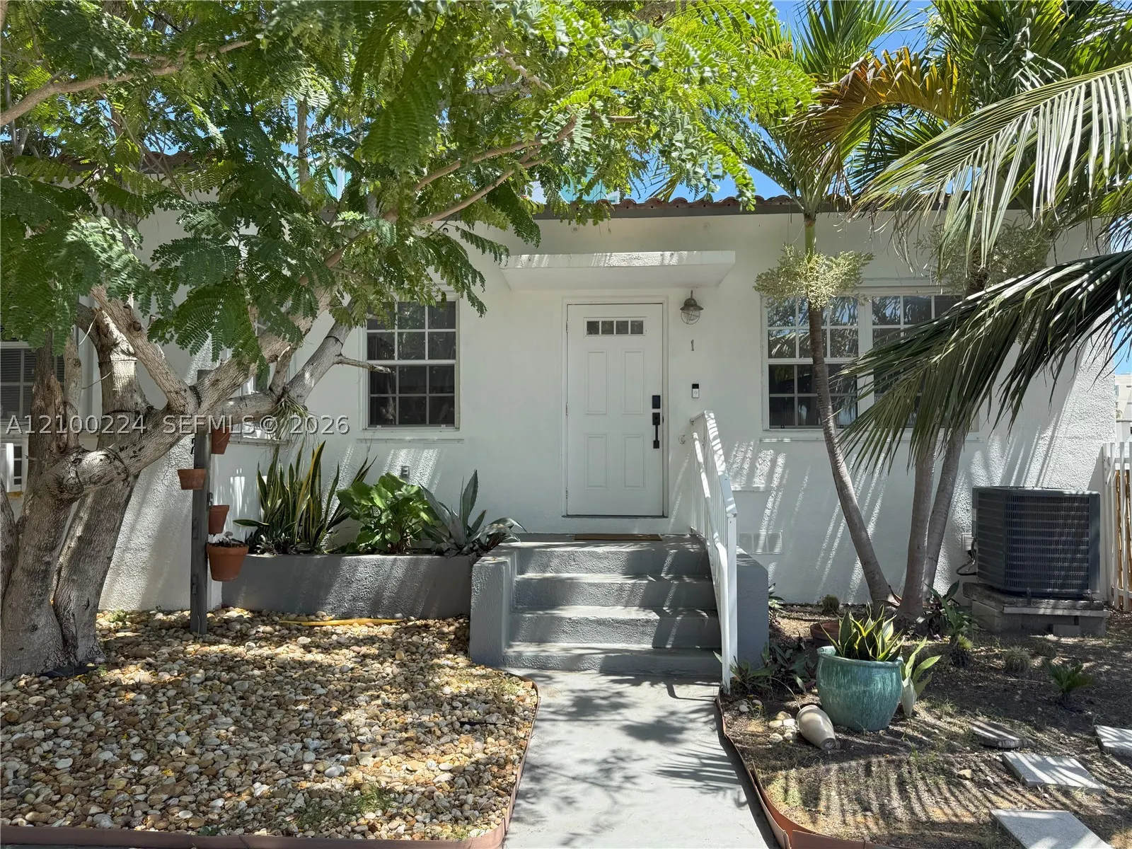 8401 Crespi Blvd #1