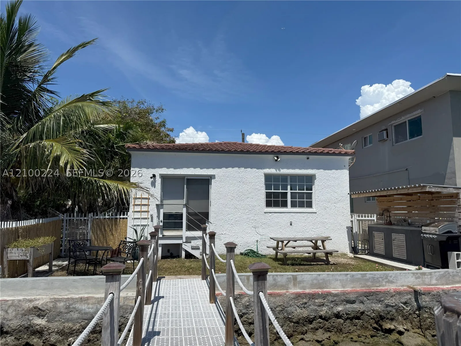 8401 Crespi Blvd #1