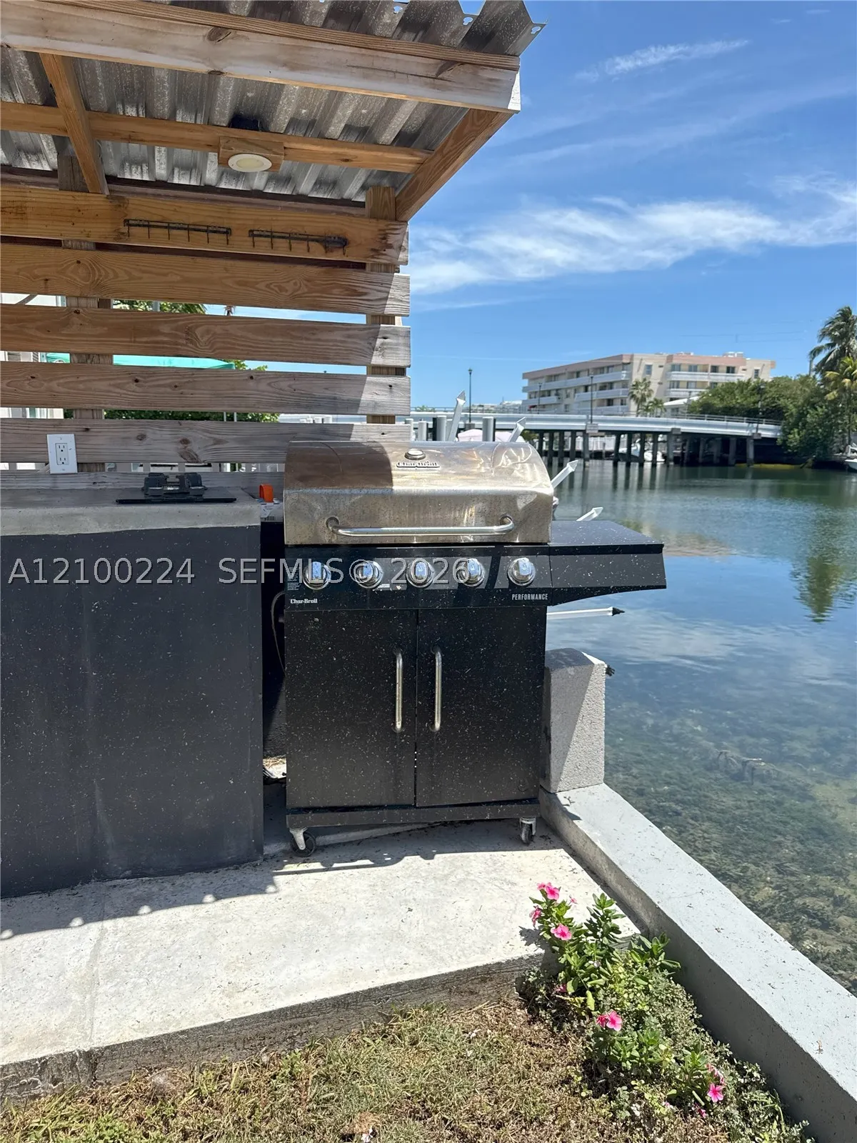 8401 Crespi Blvd #1