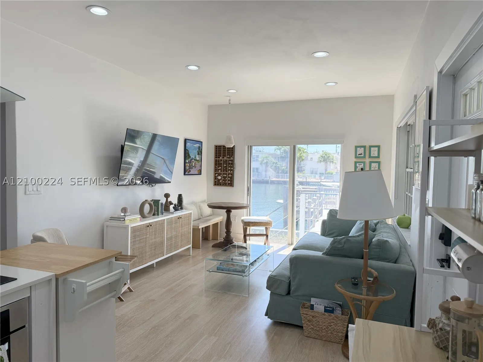 8401 Crespi Blvd #1