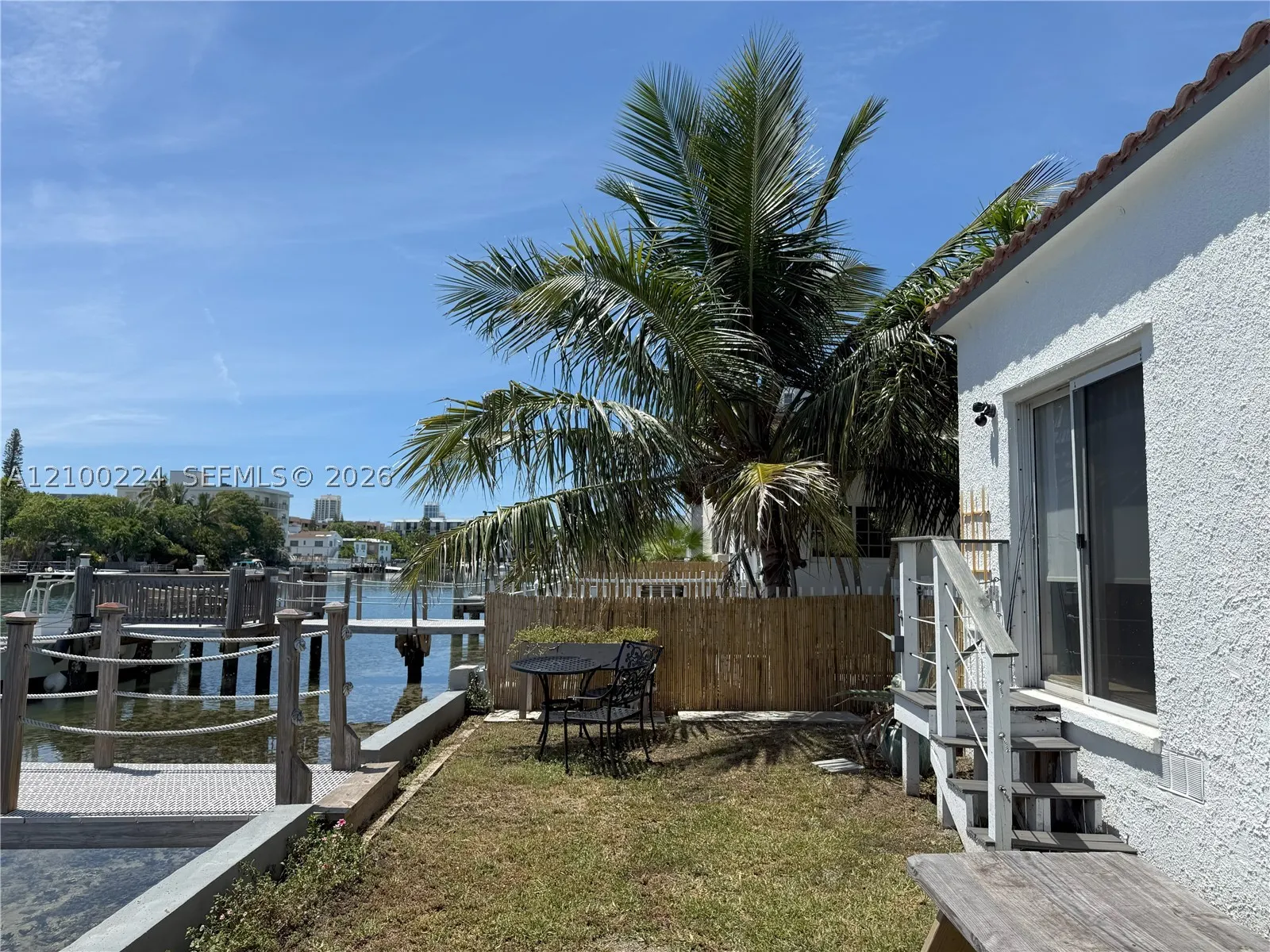8401 Crespi Blvd #1