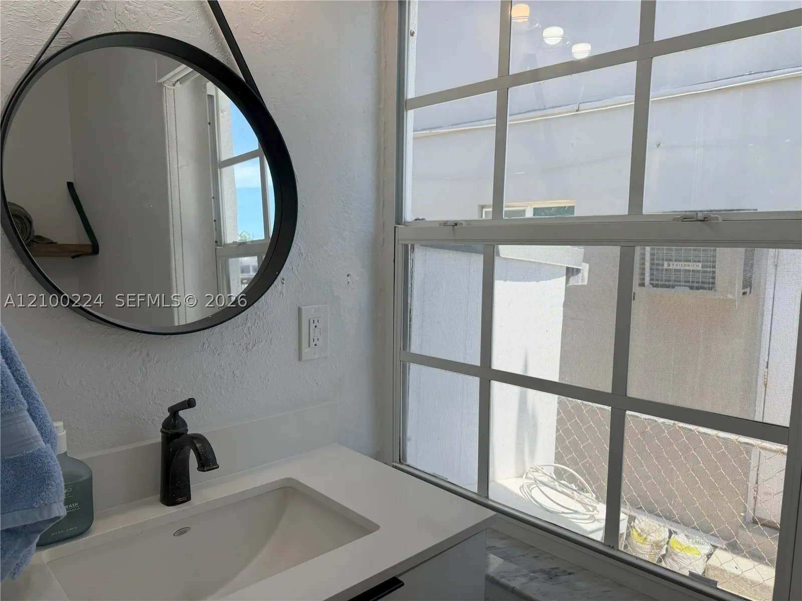 8401 Crespi Blvd #1