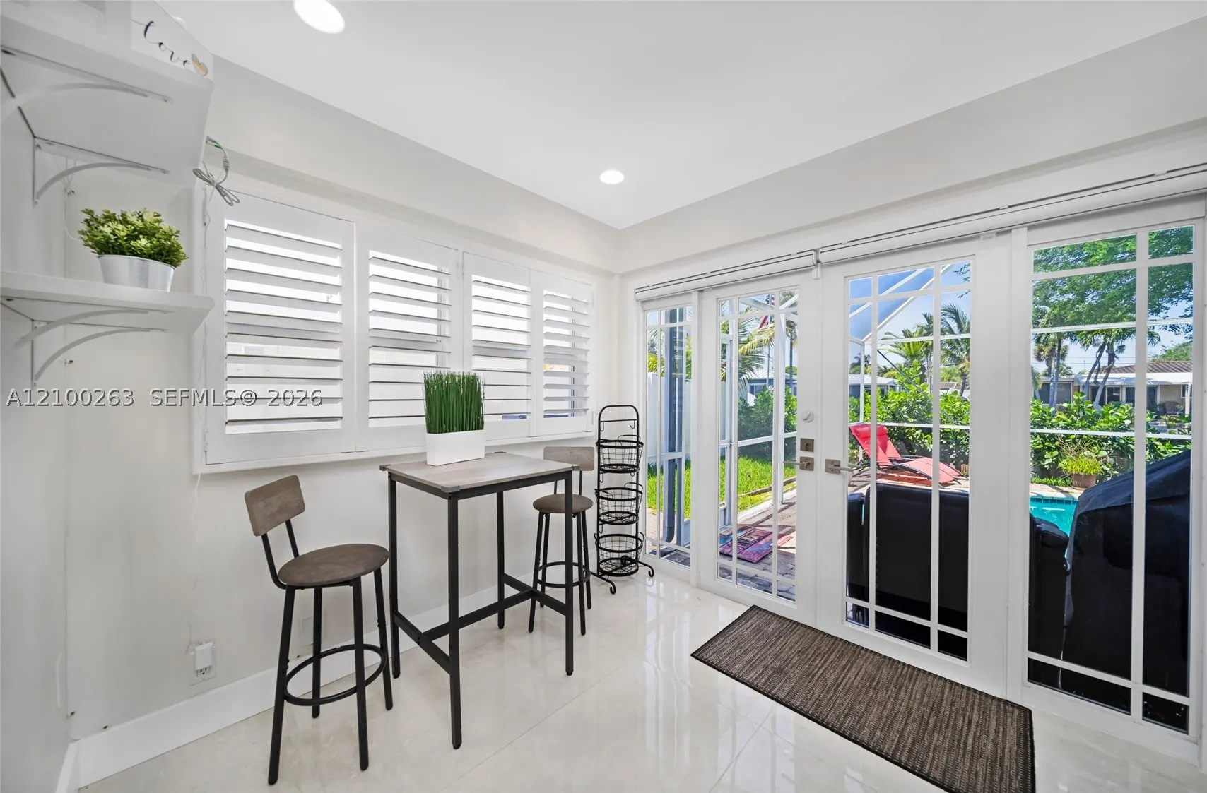 31 SE 12th St