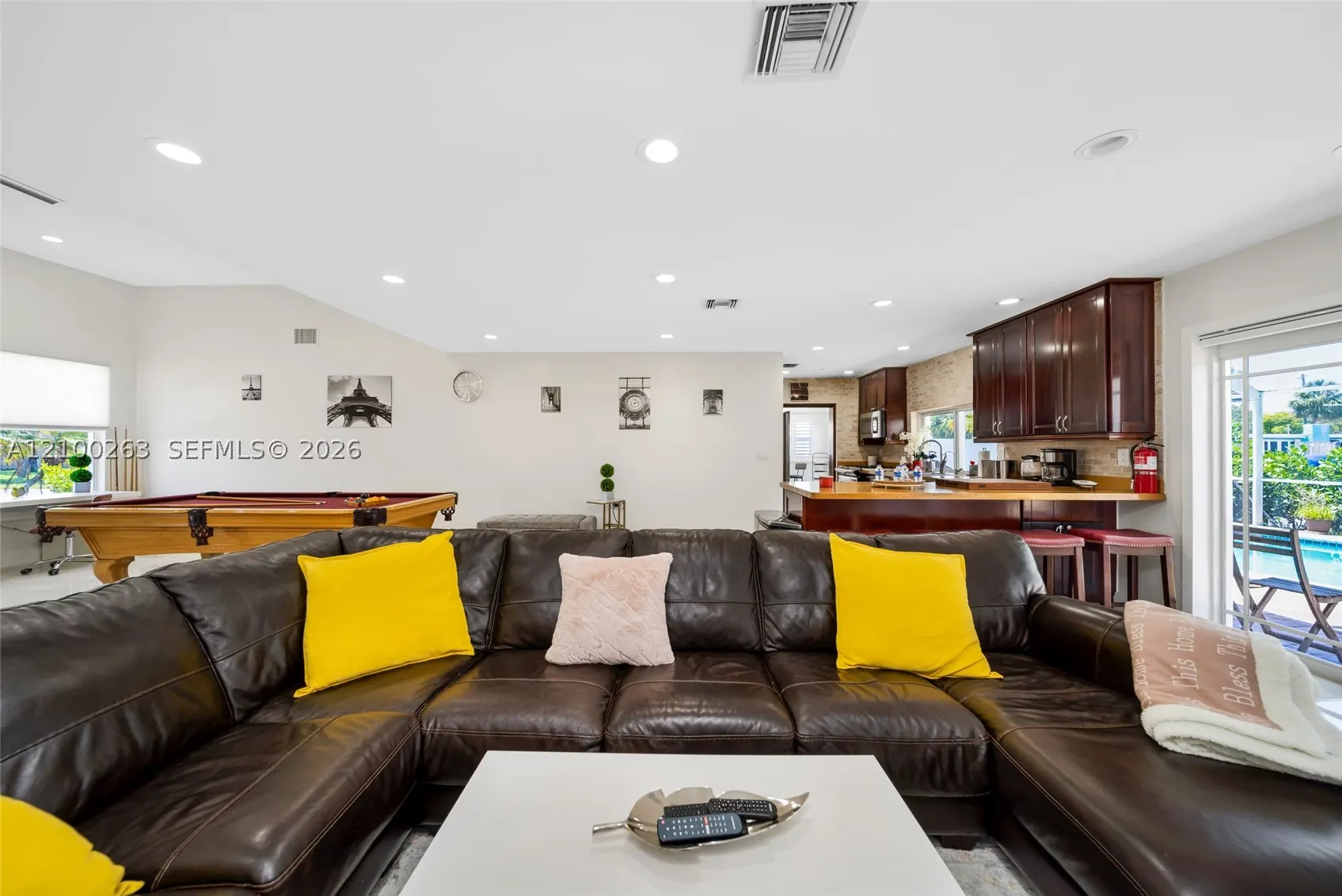 31 SE 12th St