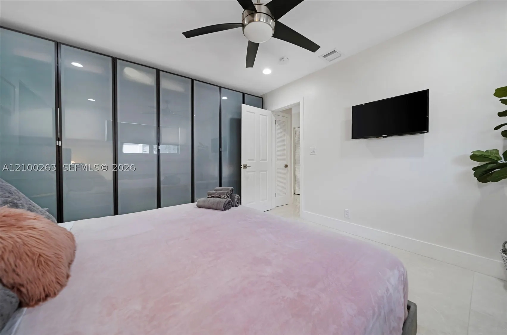 31 SE 12th St