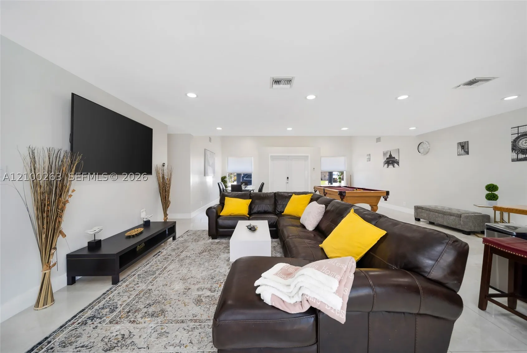 31 SE 12th St