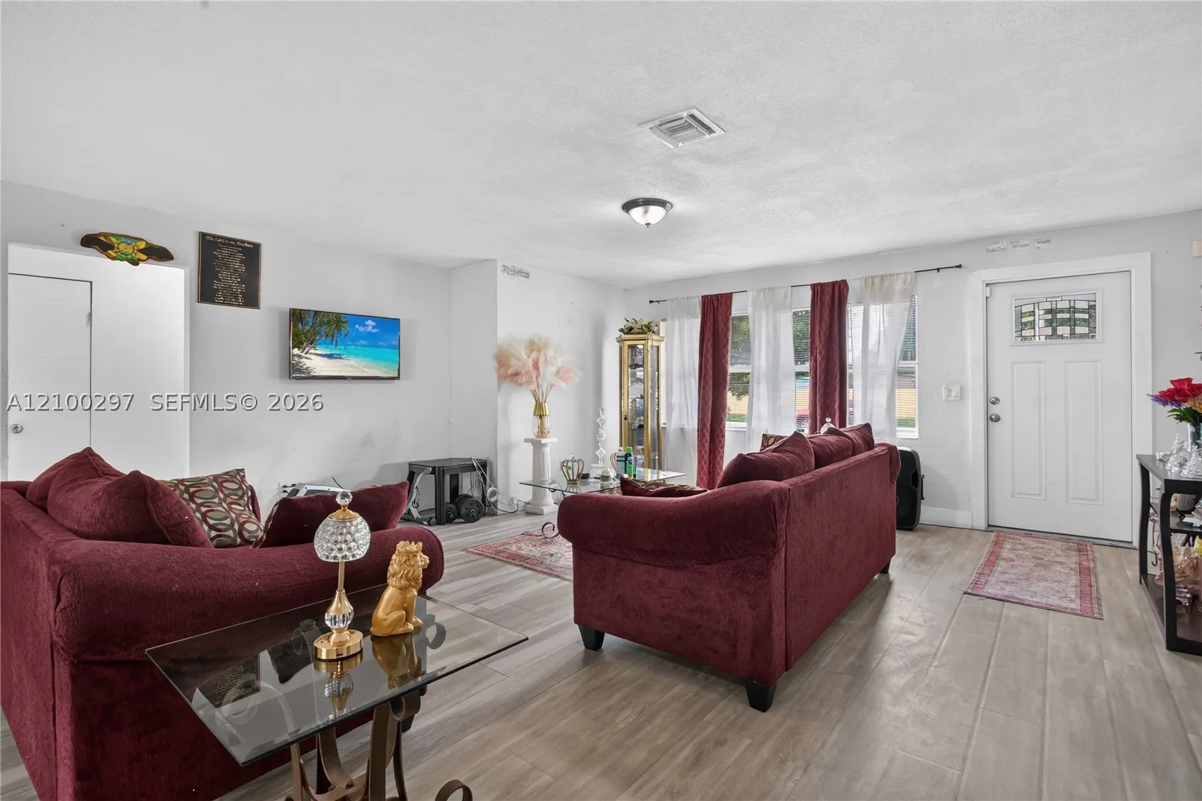 425 NW 18th Ct