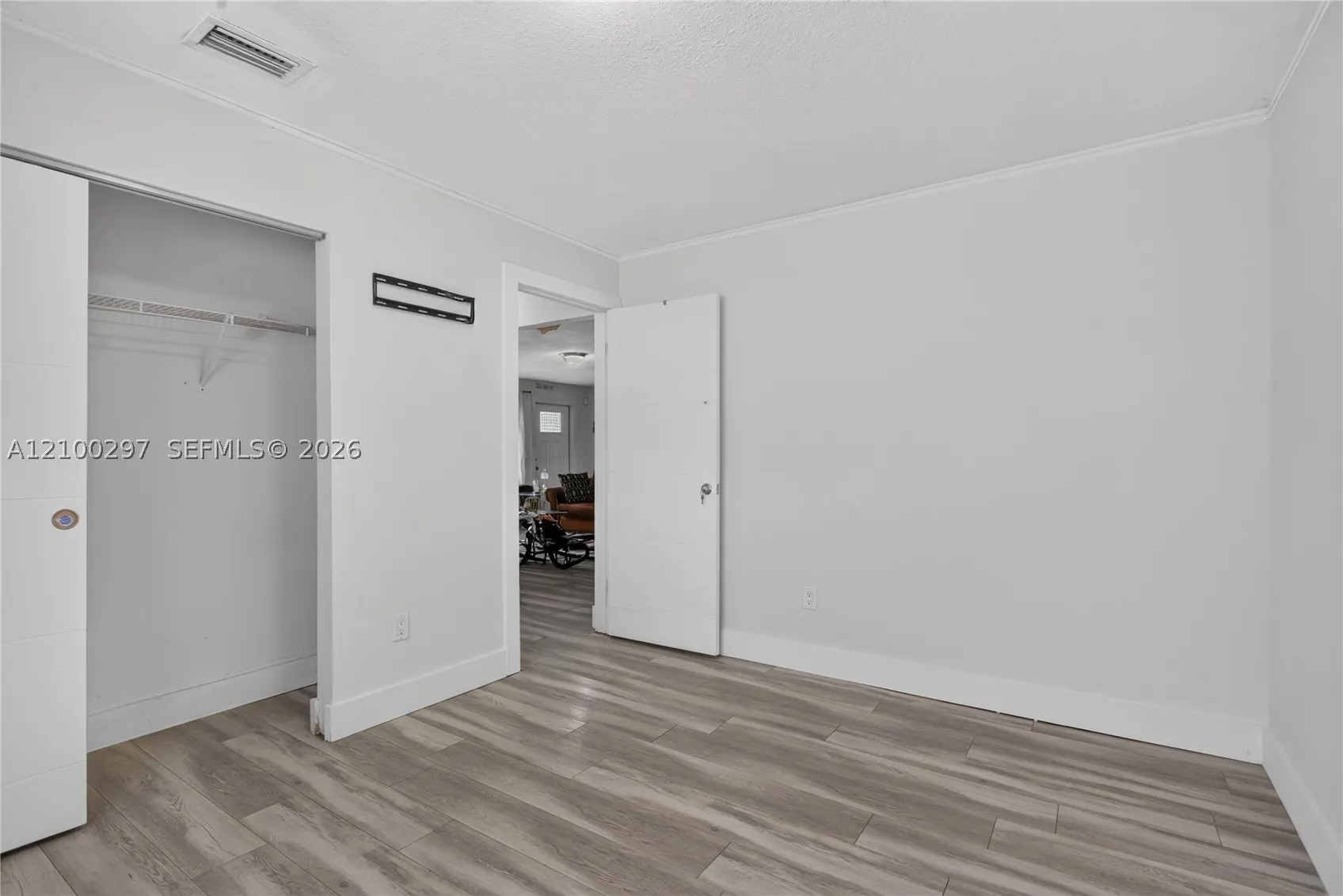 425 NW 18th Ct