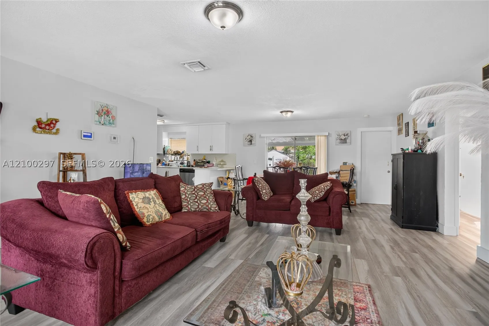425 NW 18th Ct