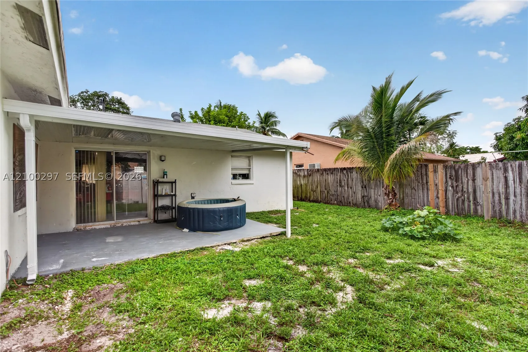 425 NW 18th Ct