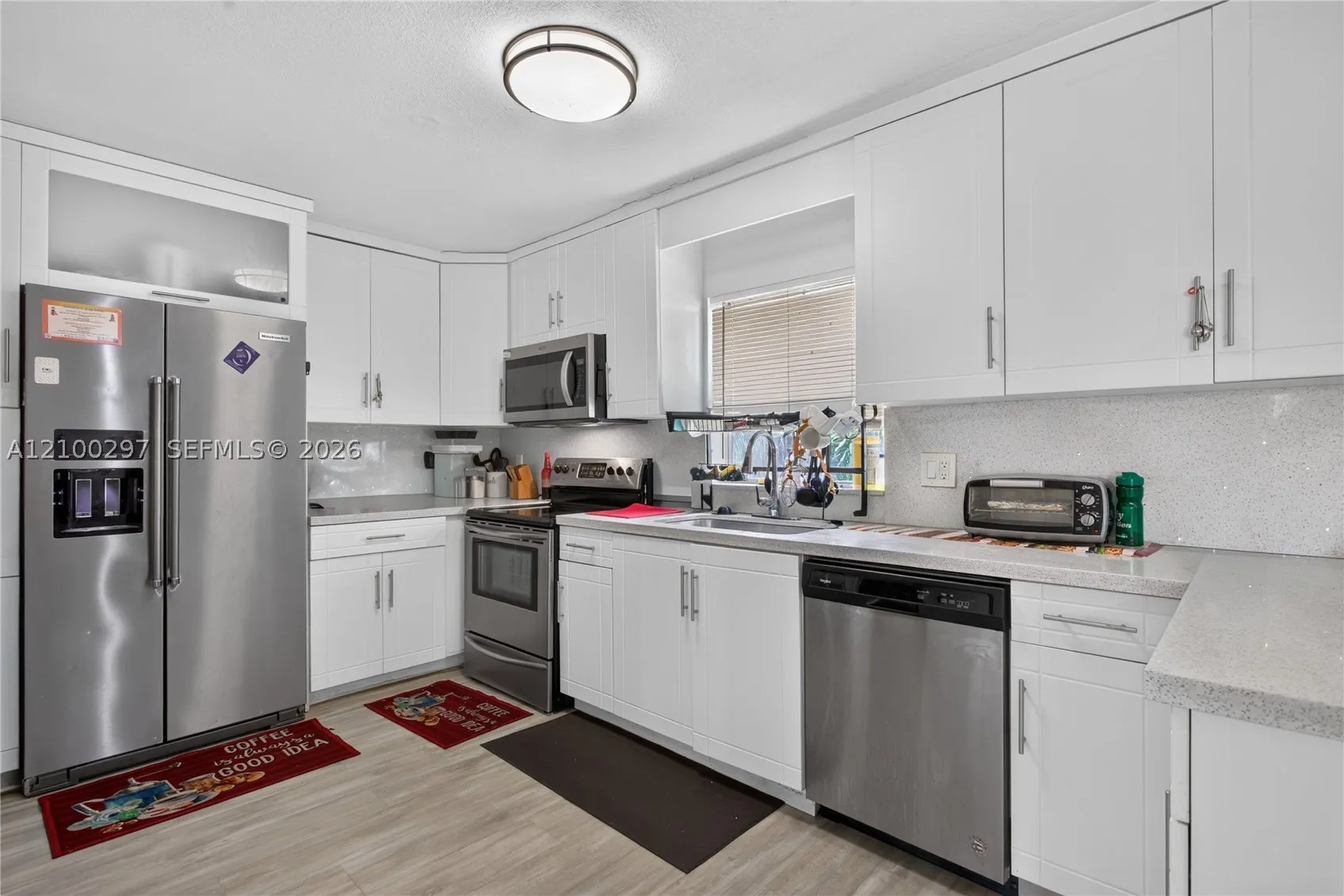 425 NW 18th Ct