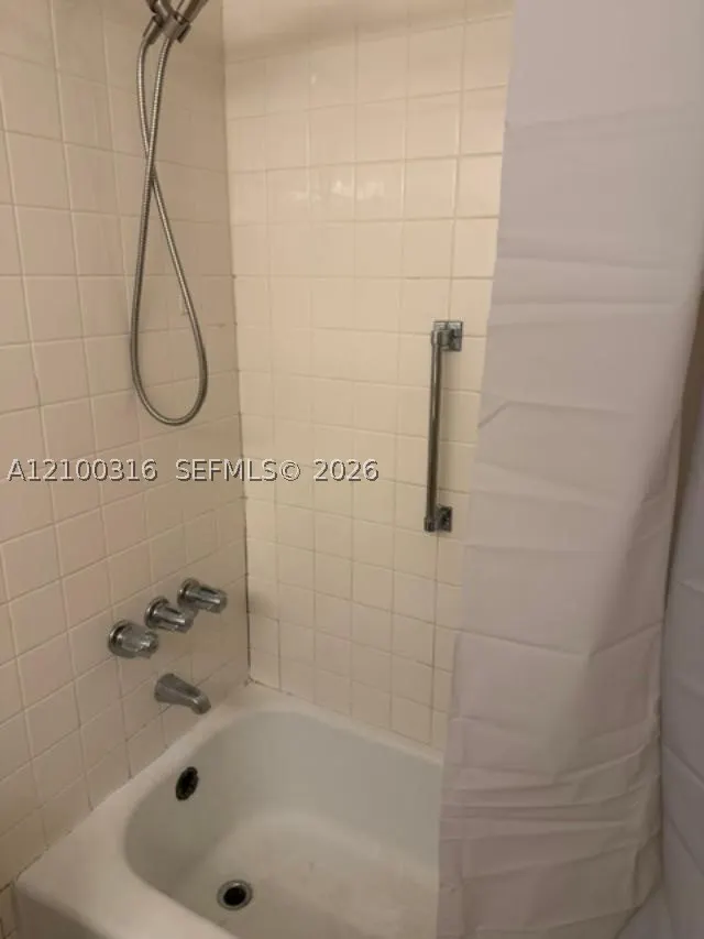 26 Diplomat Pkwy #2356