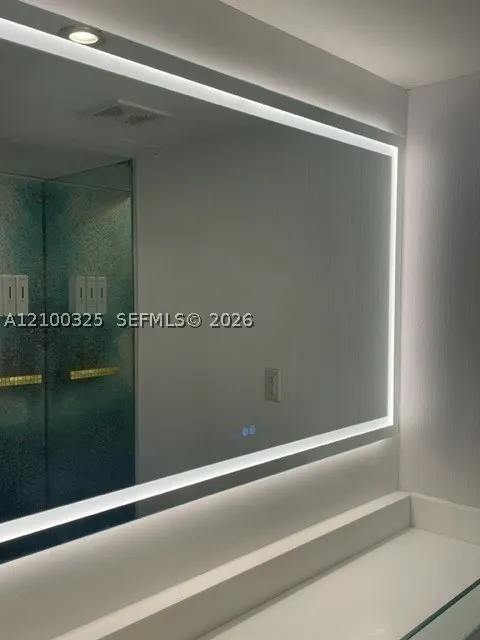 1100 West Ave #517
