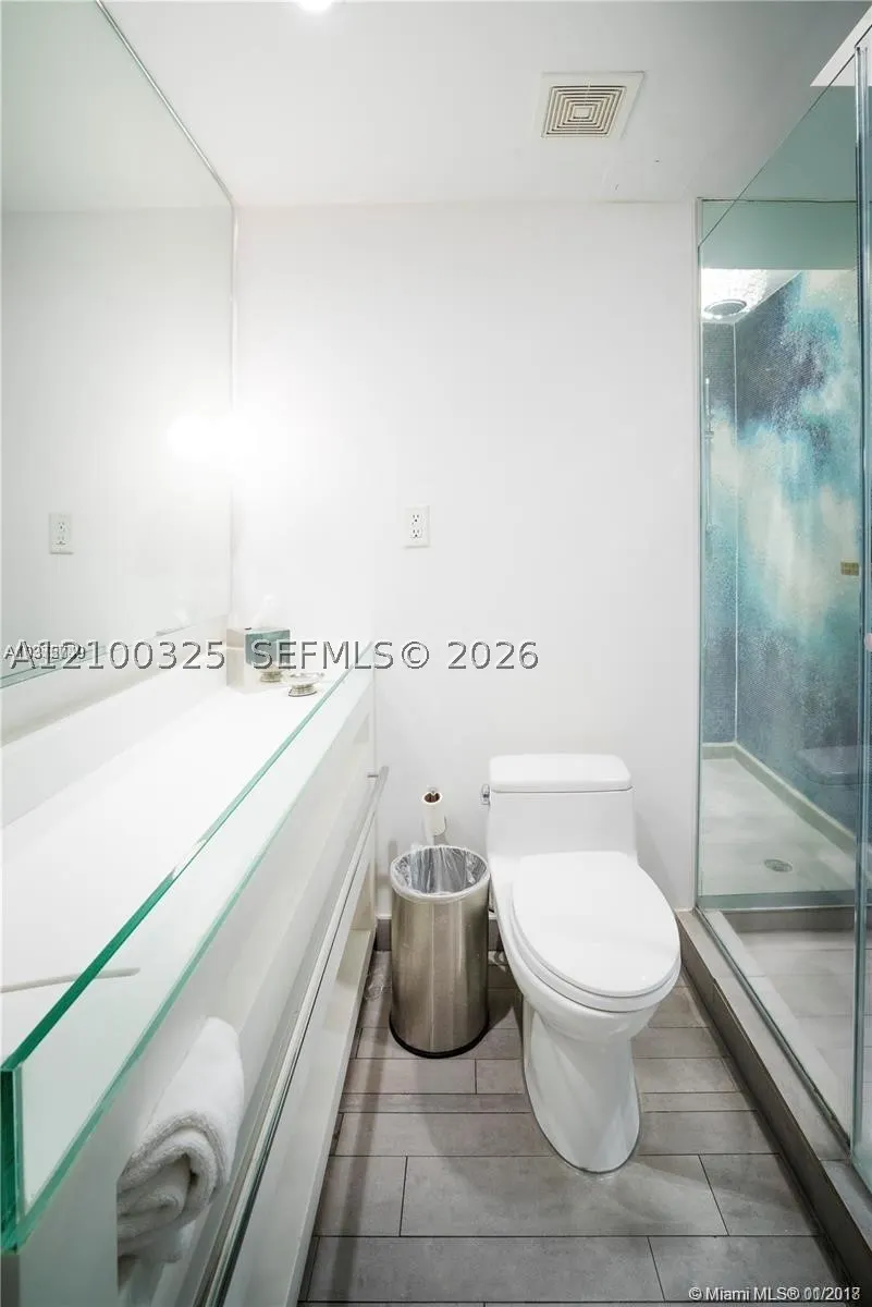 1100 West Ave #517