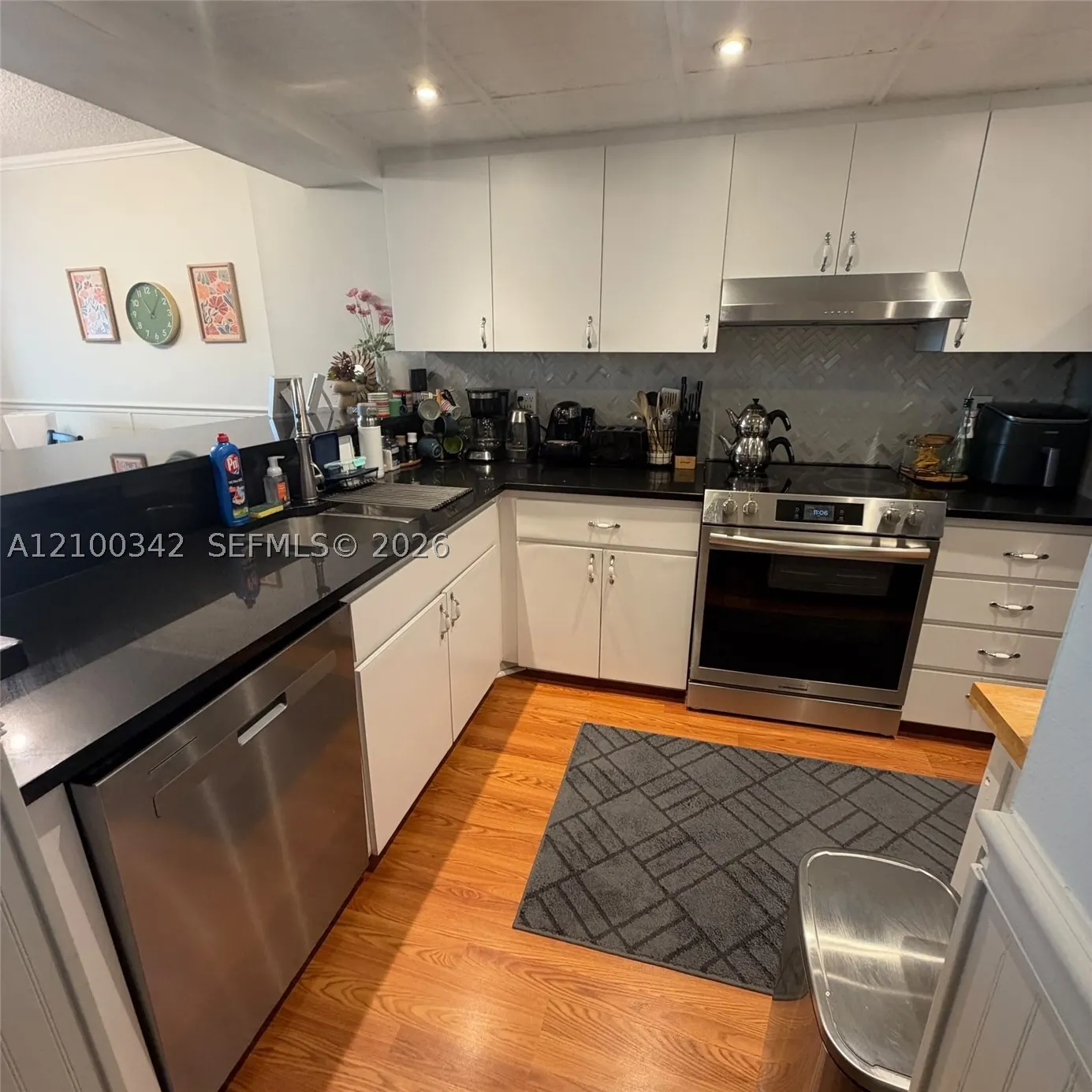 17 Royal Palm Way #6040