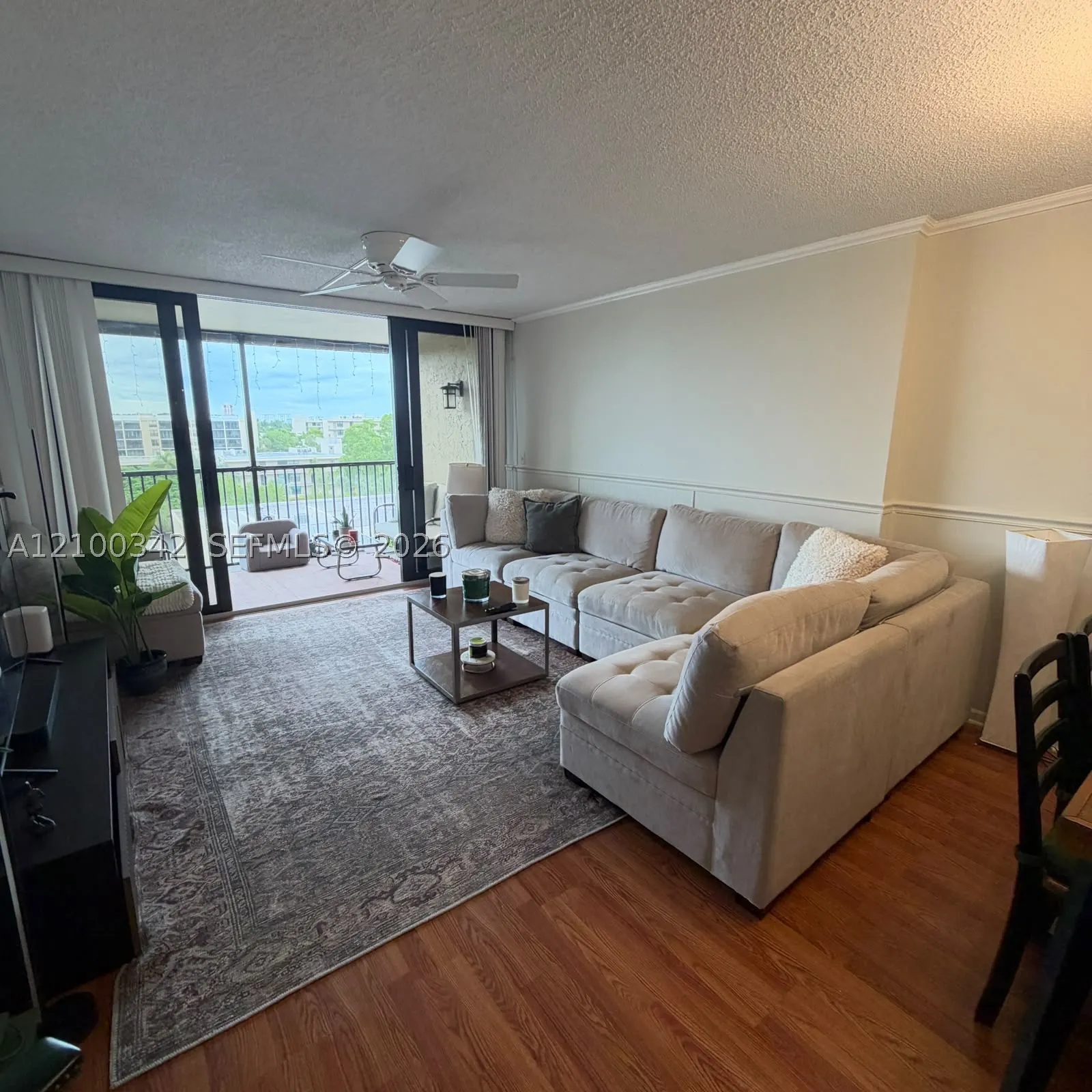 17 Royal Palm Way #6040