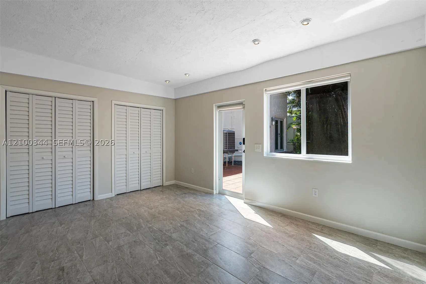 1209 La Mancha Ave