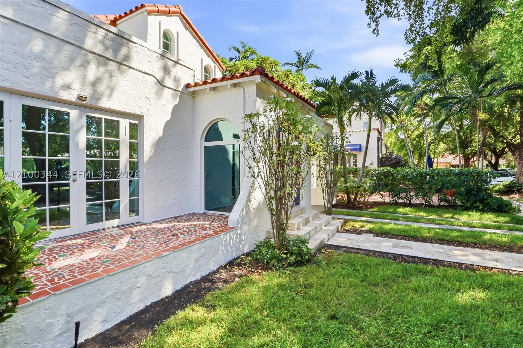 1209 La Mancha Ave