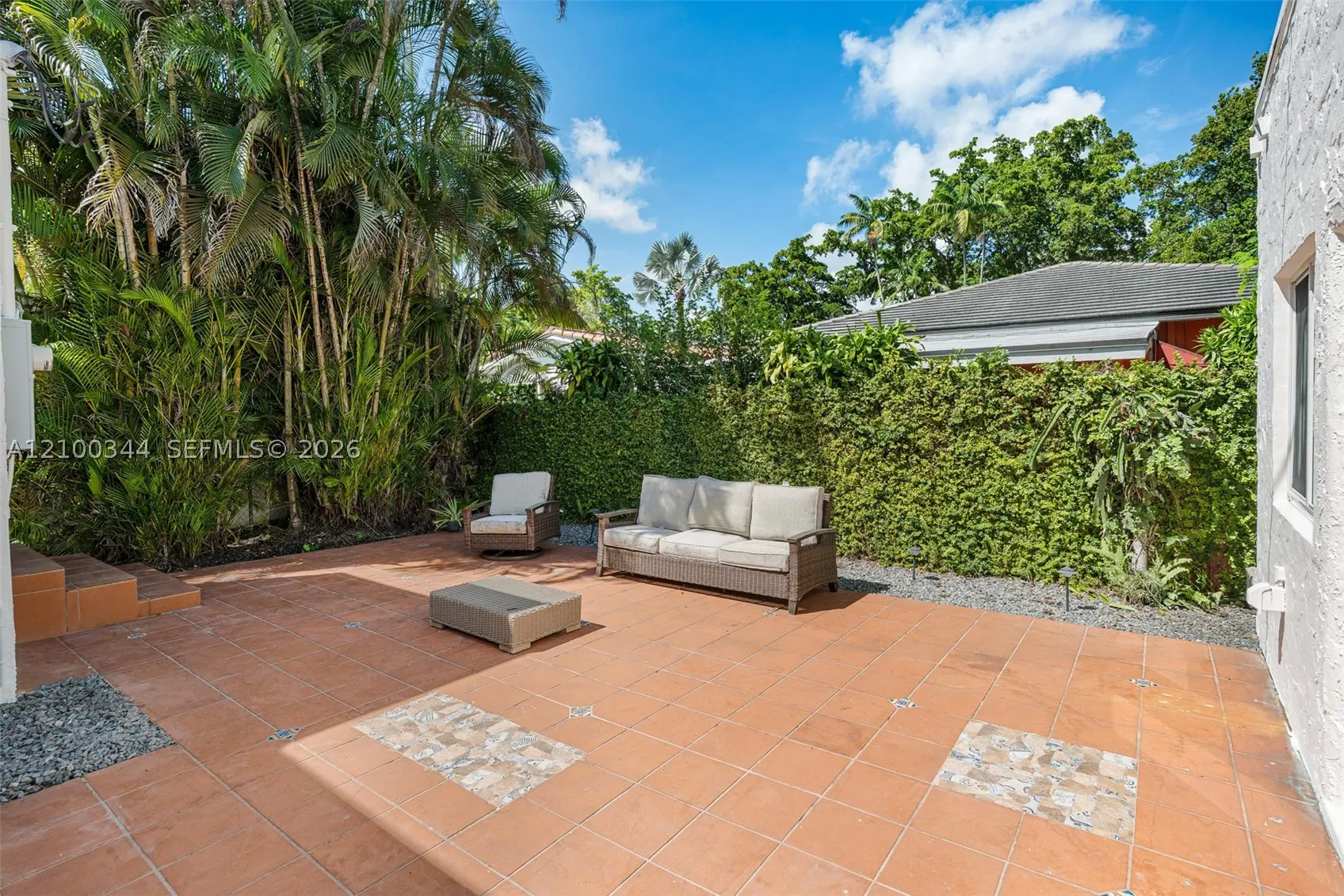1209 La Mancha Ave