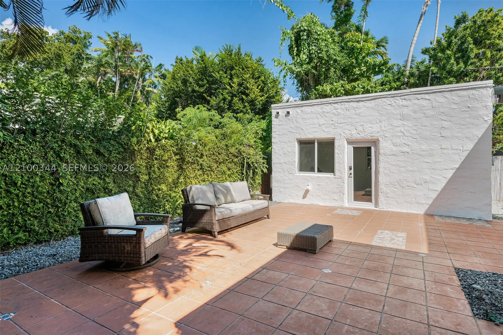1209 La Mancha Ave