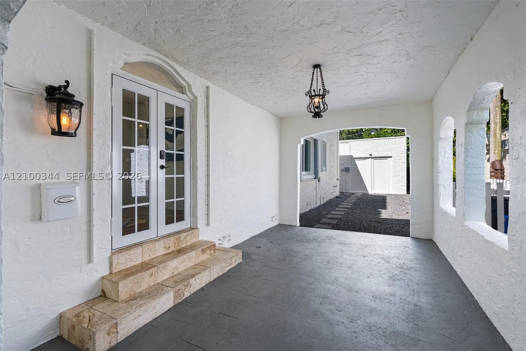 1209 La Mancha Ave