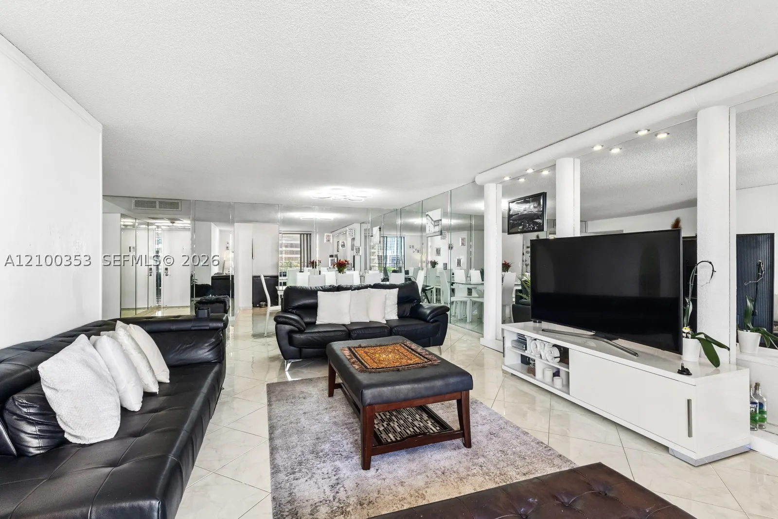 600 Three Islands Blvd #612