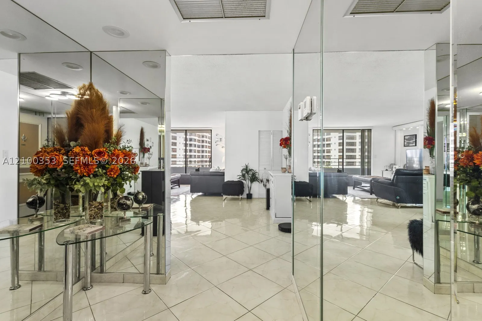 600 Three Islands Blvd #612