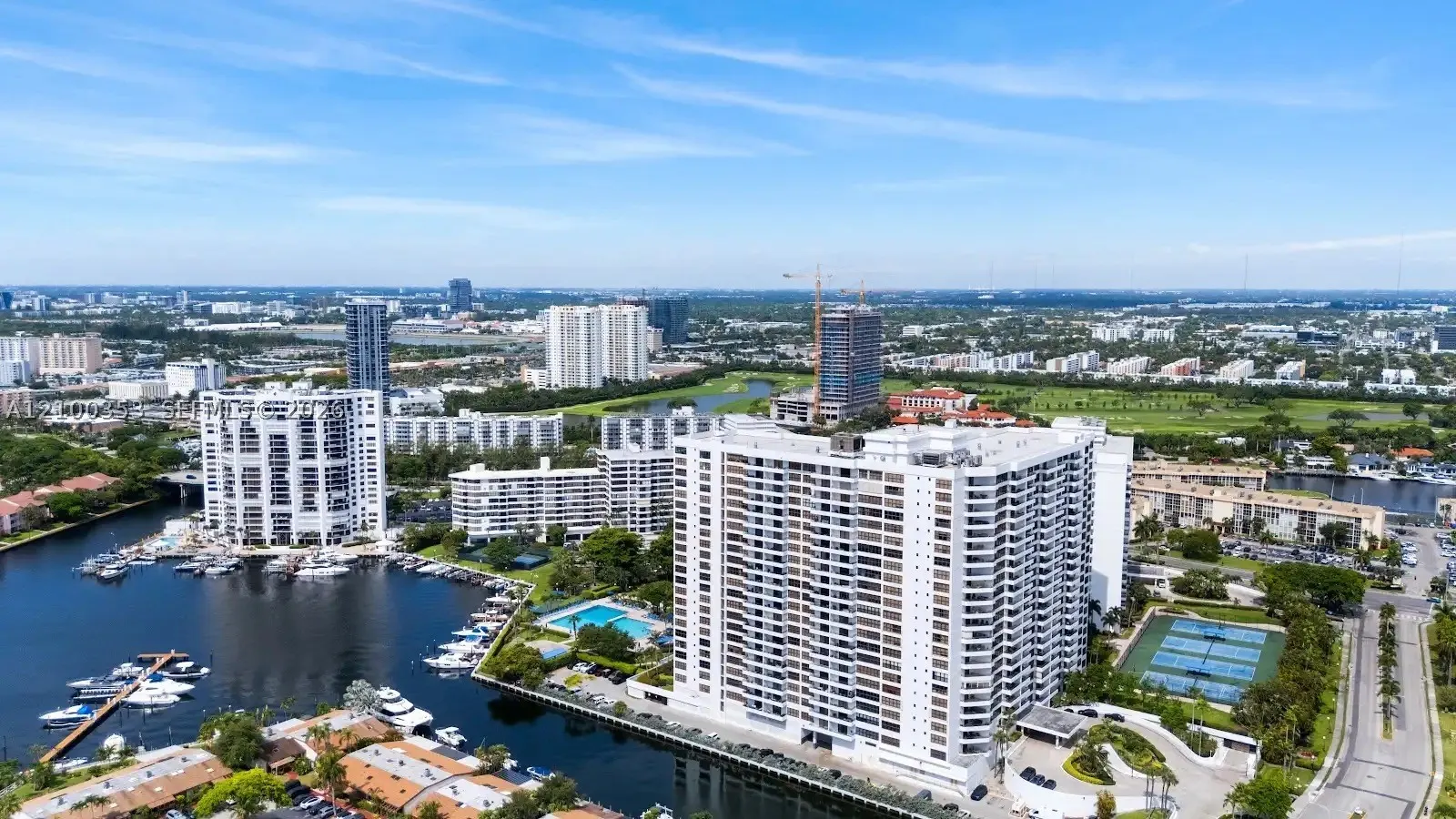 600 Three Islands Blvd #612