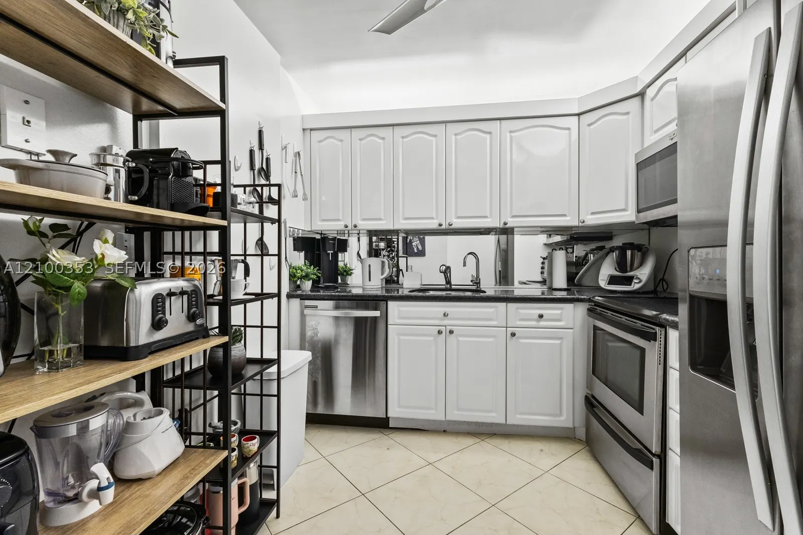 600 Three Islands Blvd #612