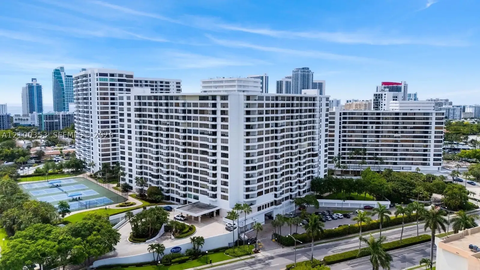 600 Three Islands Blvd #612