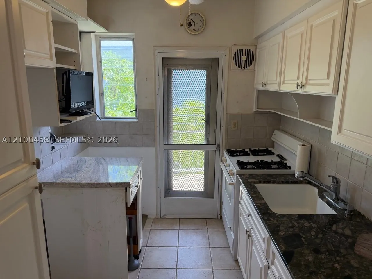 7915 Byron Ave #4