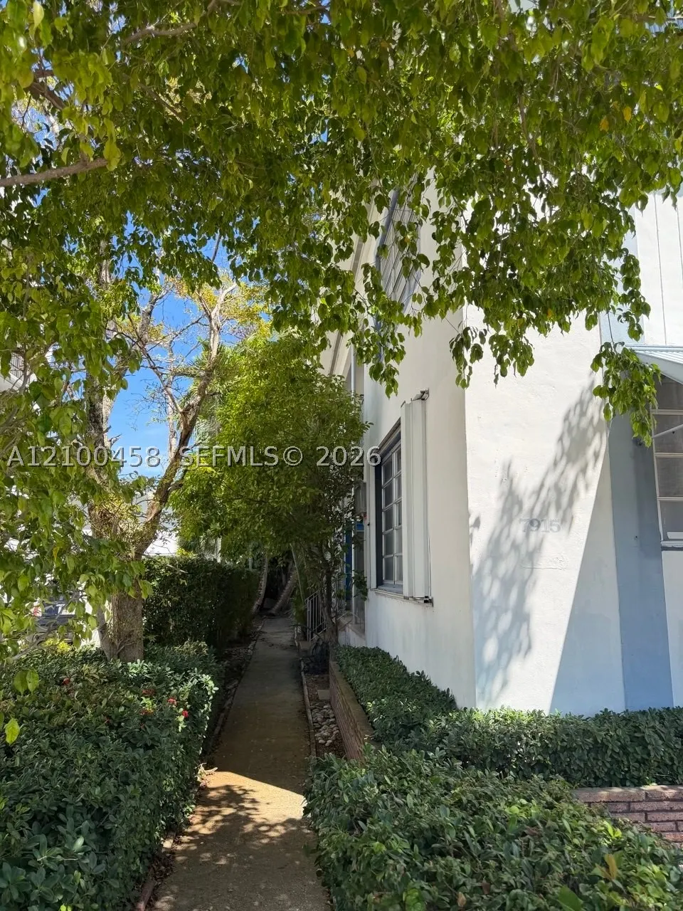 7915 Byron Ave #4
