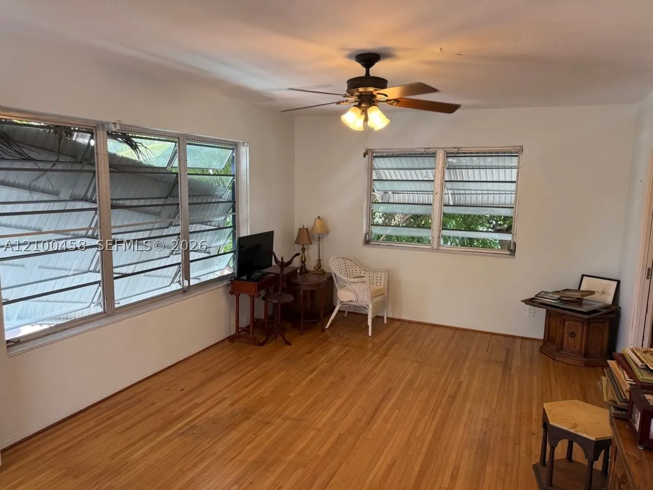7915 Byron Ave #4