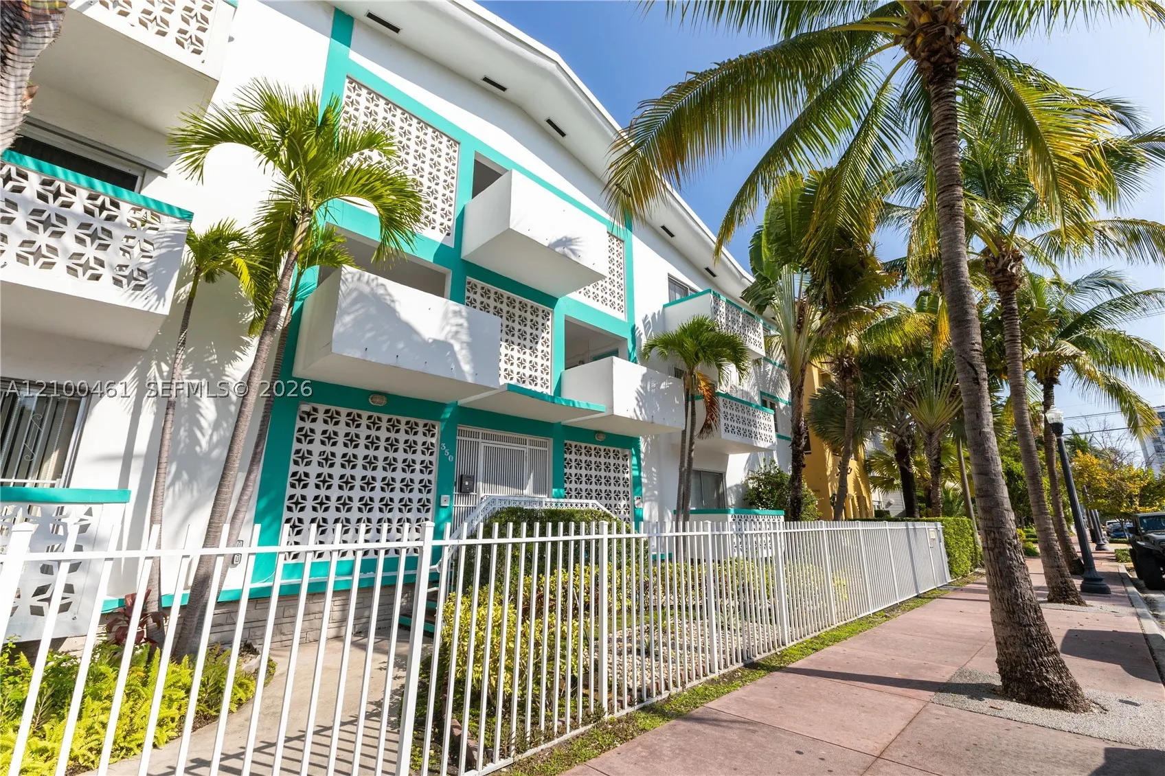350 Collins Ave #311