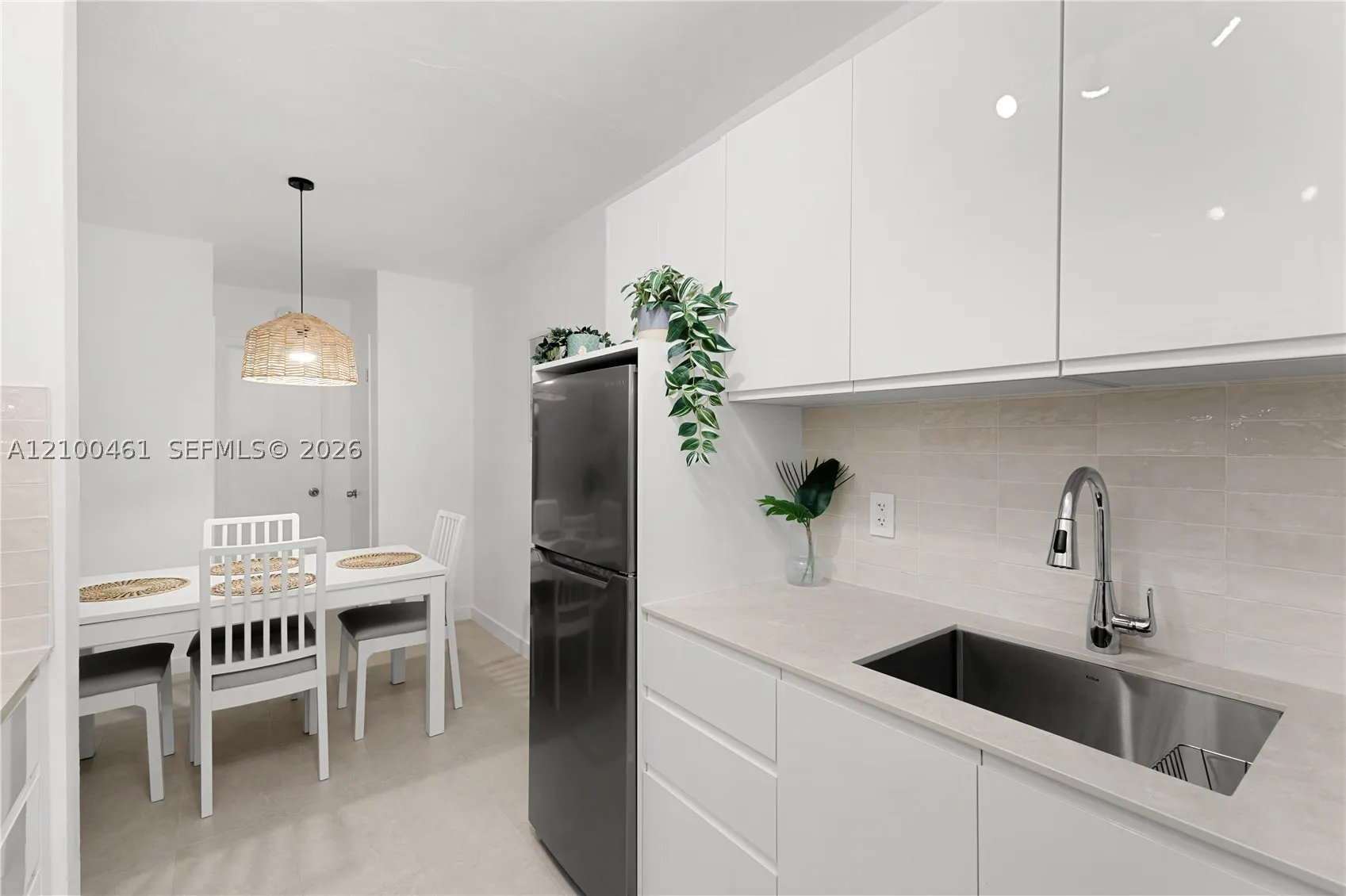 350 Collins Ave #311