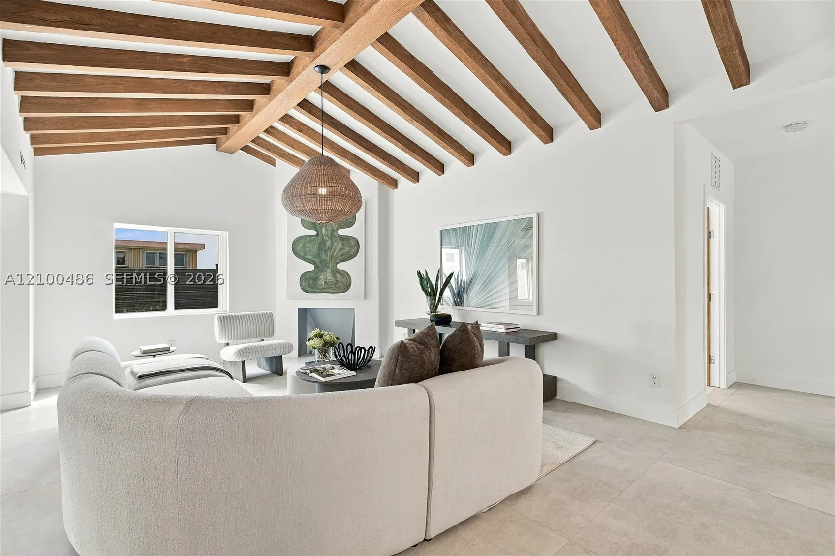 596 W 50th St