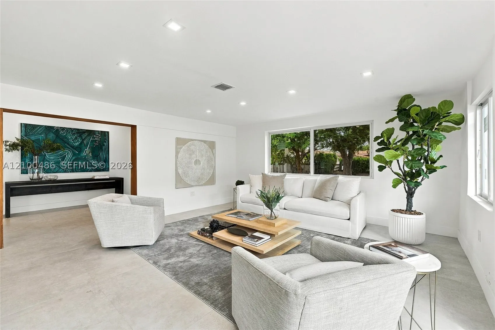 596 W 50th St