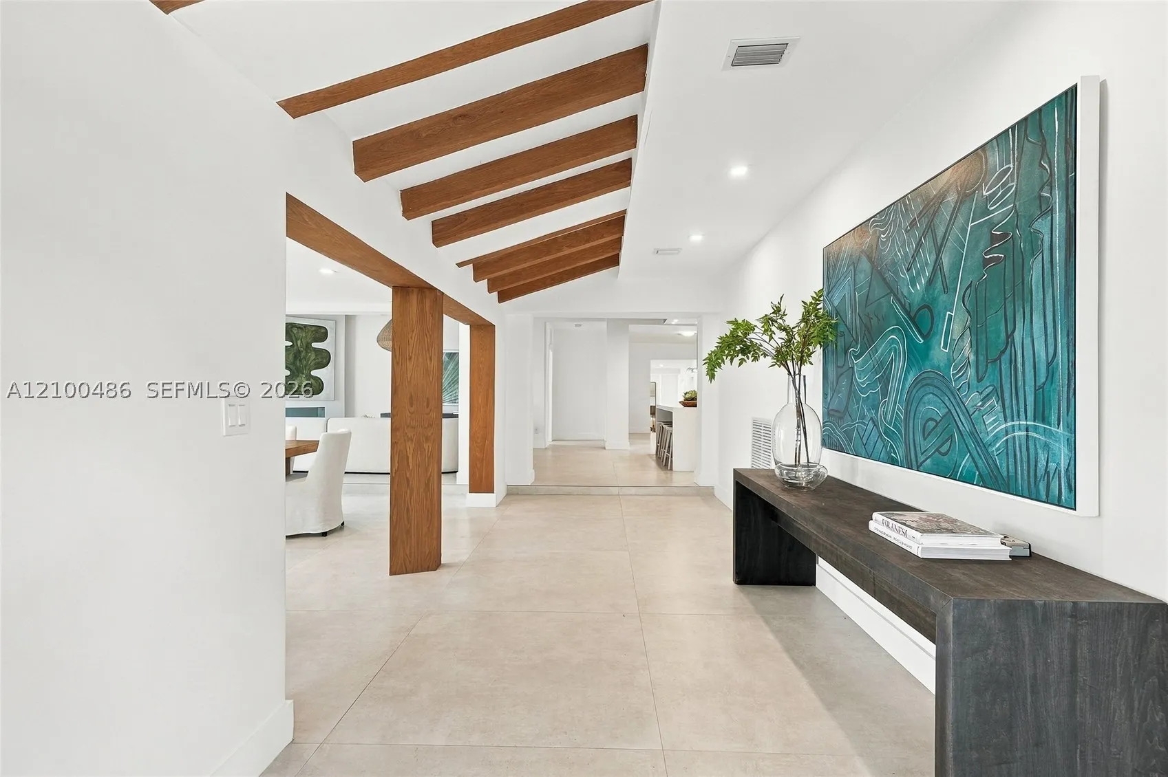 596 W 50th St