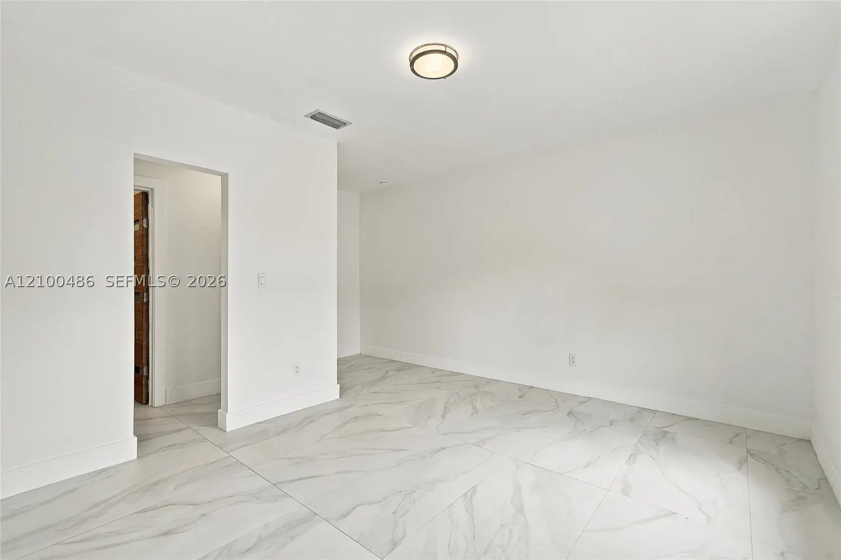 596 W 50th St
