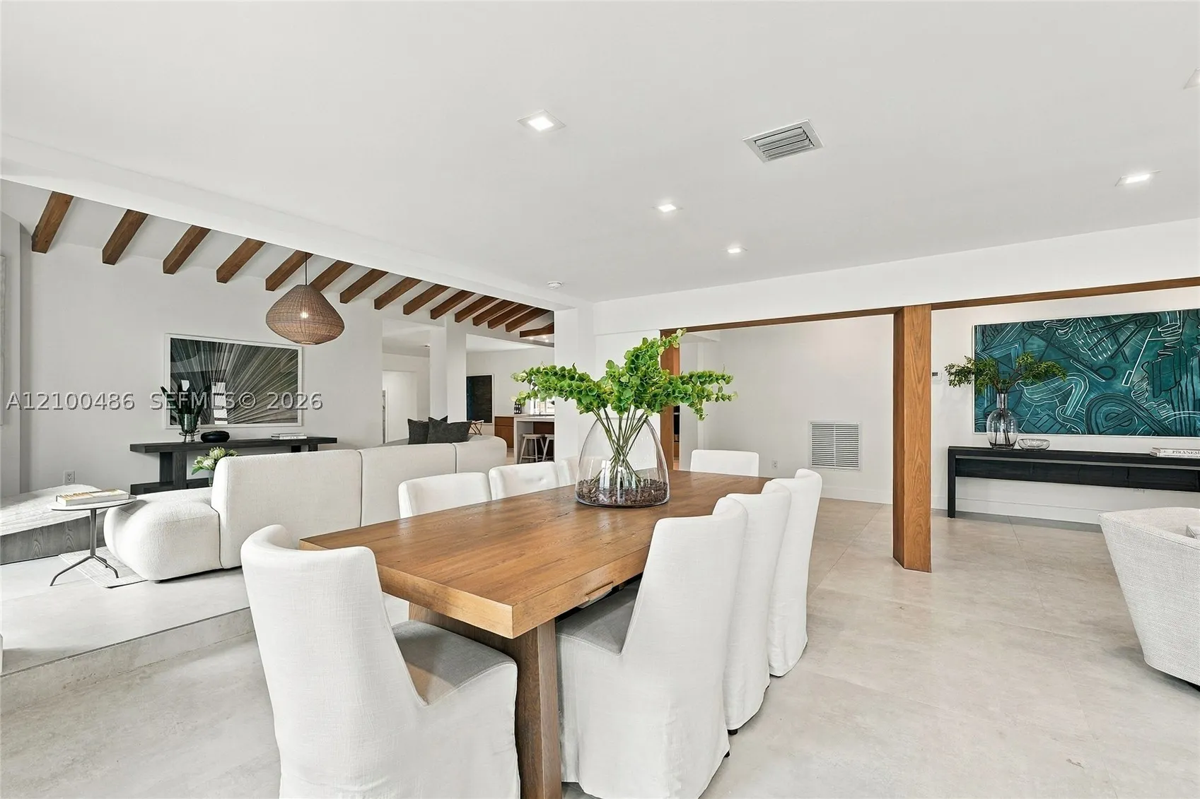 596 W 50th St