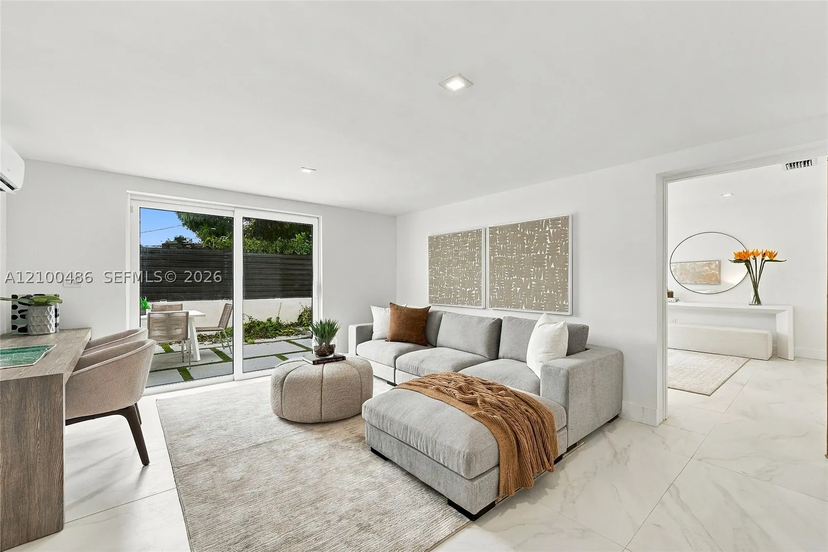 596 W 50th St