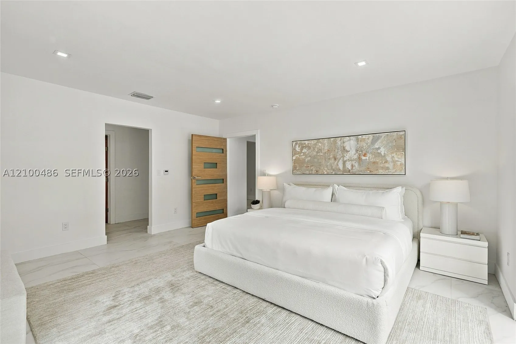596 W 50th St