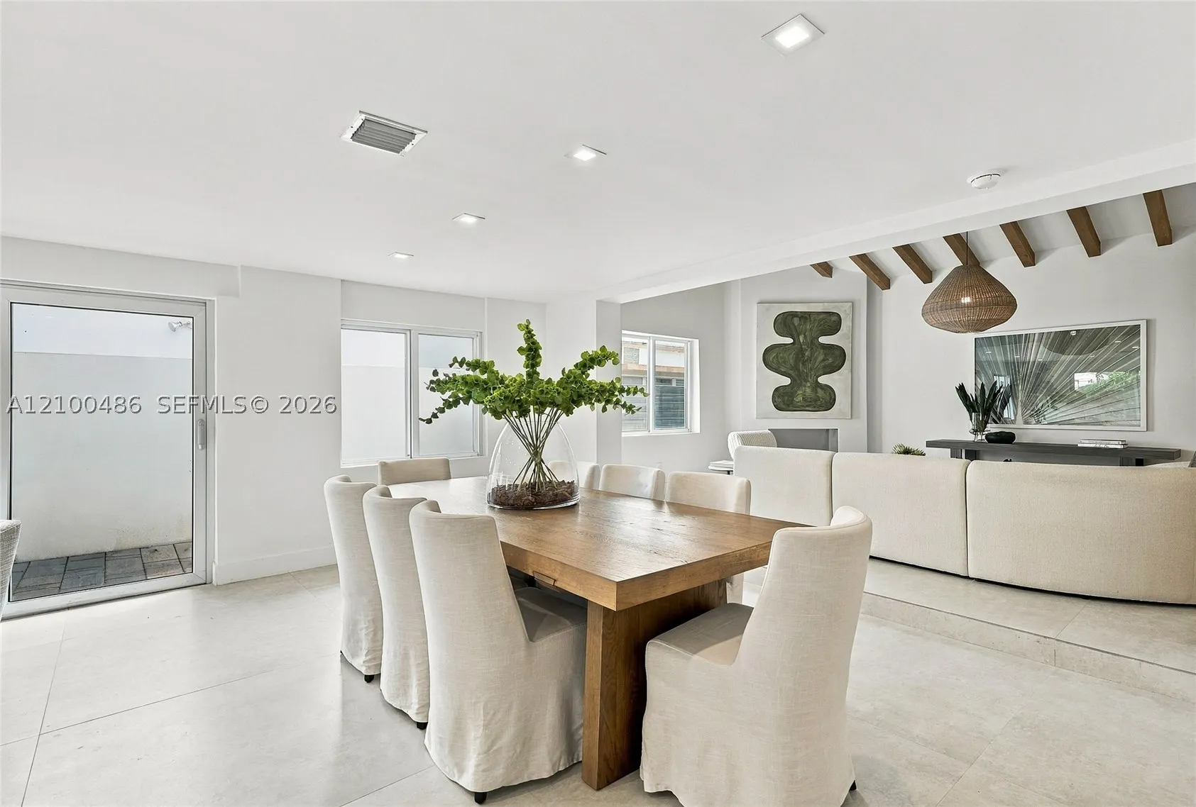 596 W 50th St