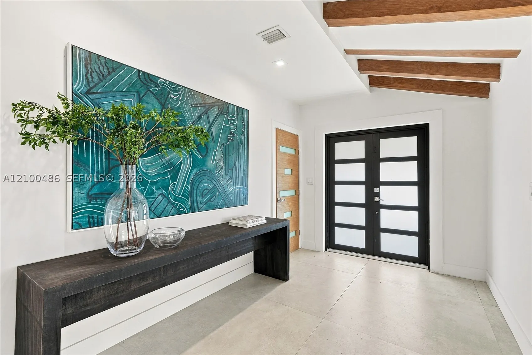 596 W 50th St