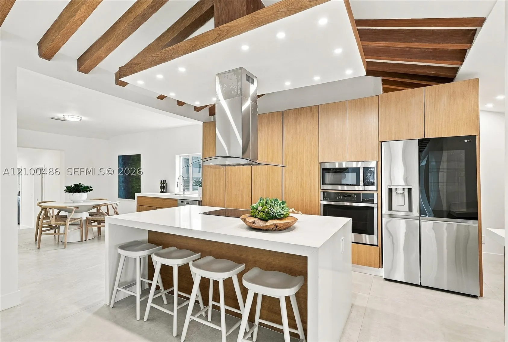 596 W 50th St